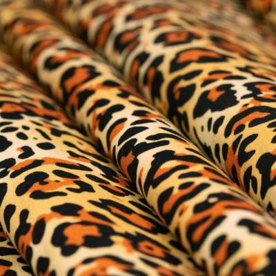 Chinese fashion custom online stock leopard cotton fabric for dress